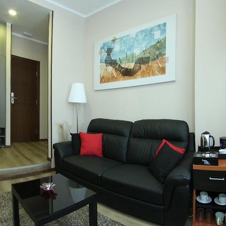 Gala Luxury Suites Белград Стая снимка
