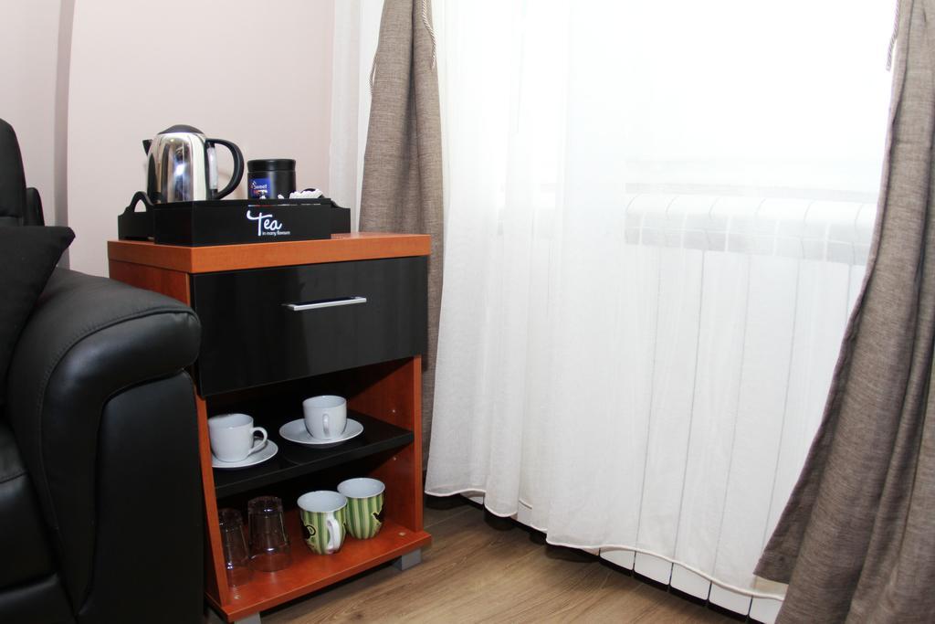 Gala Luxury Suites Белград Стая снимка