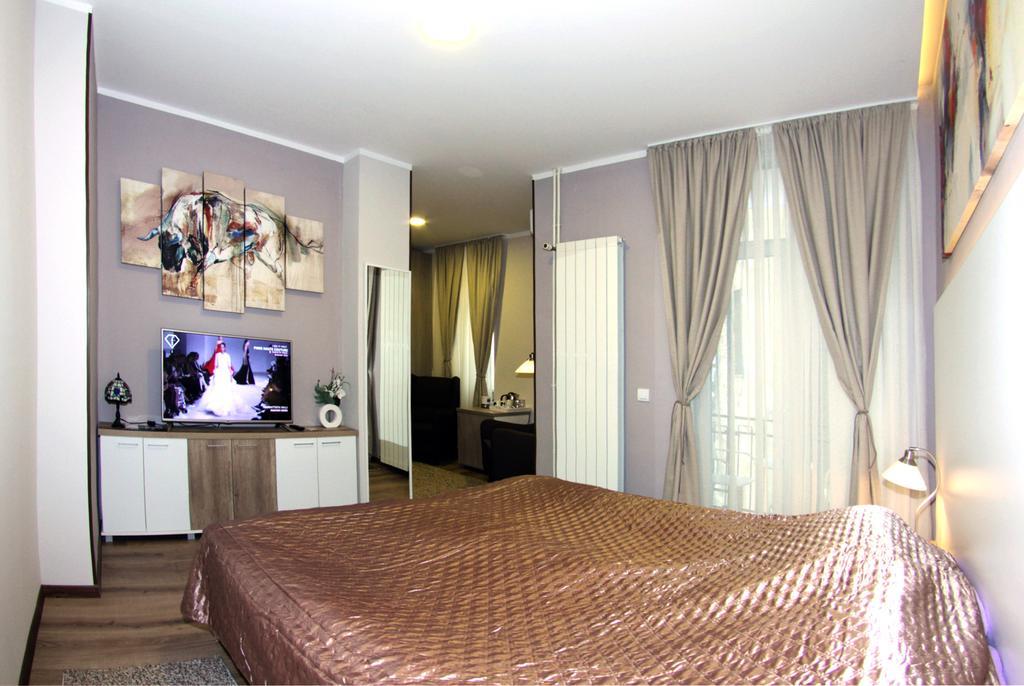 Gala Luxury Suites Белград Стая снимка