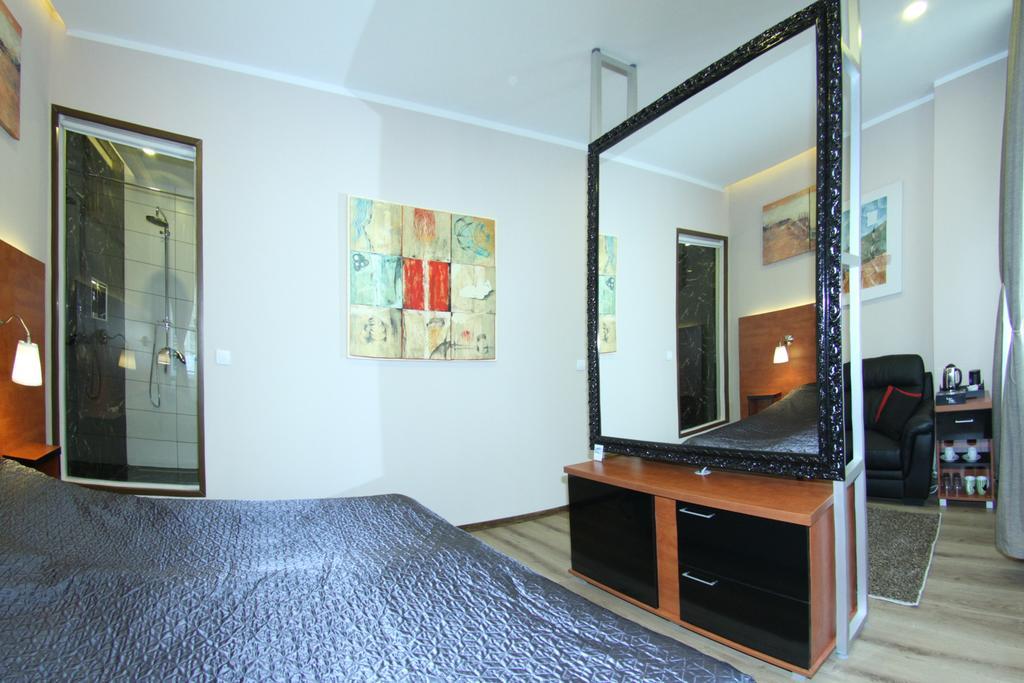 Gala Luxury Suites Белград Стая снимка
