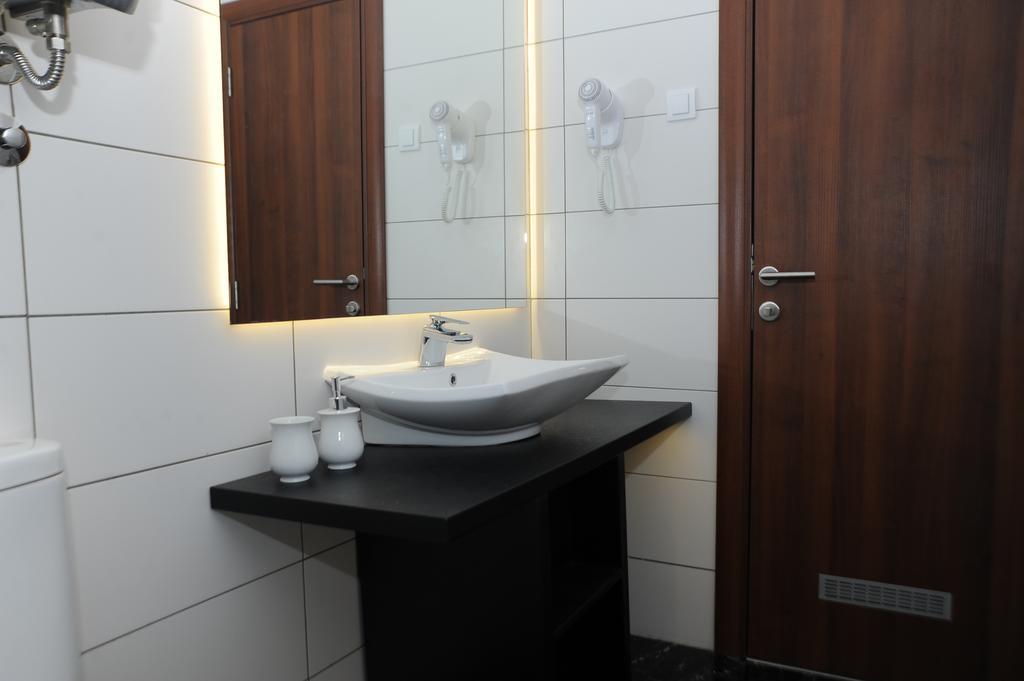 Gala Luxury Suites Белград Стая снимка