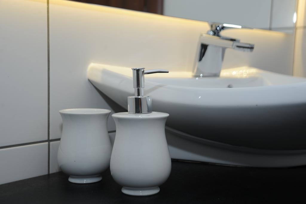 Gala Luxury Suites Белград Стая снимка
